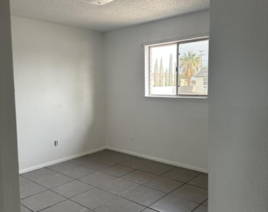 7828 West Drive - Photo Thumbnail 5
