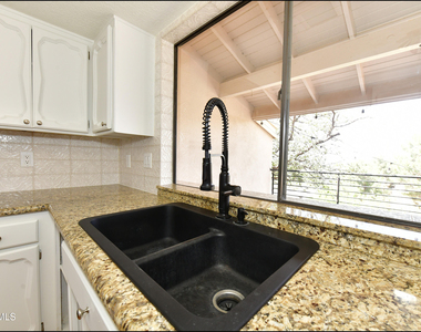 5852 Mira Serena Drive - Photo Thumbnail 17