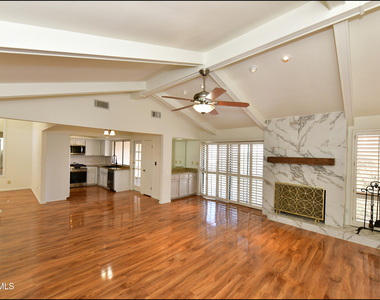 5852 Mira Serena Drive - Photo Thumbnail 9