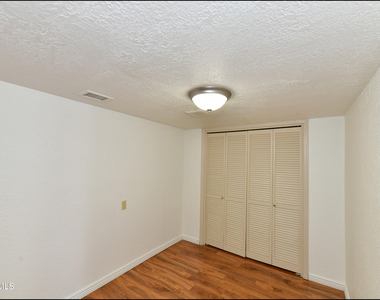 5852 Mira Serena Drive - Photo Thumbnail 38