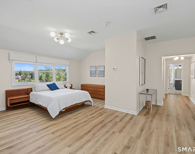 14 Shore Road - Photo Thumbnail 29