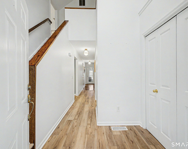 14 Shore Road - Photo Thumbnail 5