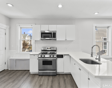 394 Gregory Street - Photo Thumbnail 3