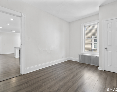 394 Gregory Street - Photo Thumbnail 11