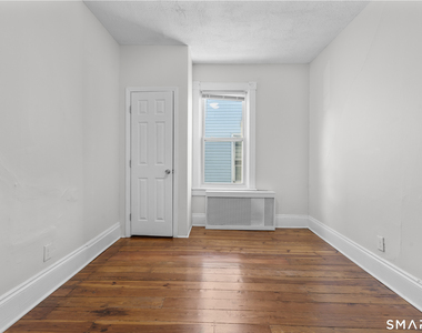 394 Gregory Street - Photo Thumbnail 9