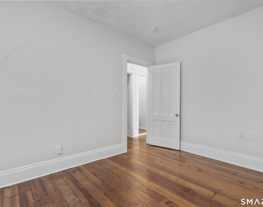 394 Gregory Street - Photo Thumbnail 10