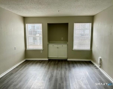 97 Glenbrook Road - Photo Thumbnail 12