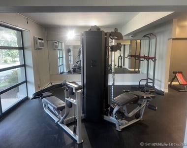 891 West Boulevard - Photo Thumbnail 6