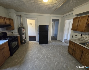 779 E. Main Street - Photo Thumbnail 2