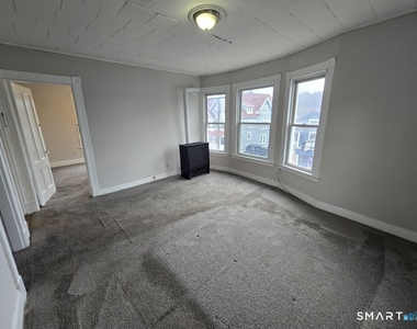779 E. Main Street - Photo Thumbnail 7