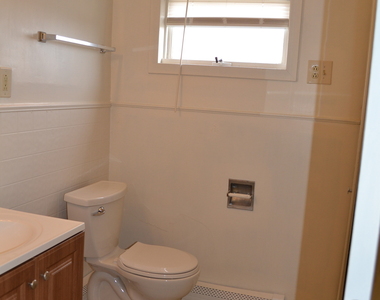 835 Bank Street - Photo Thumbnail 7