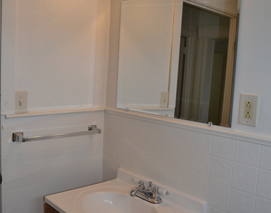 835 Bank Street - Photo Thumbnail 6