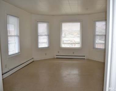835 Bank Street - Photo Thumbnail 2
