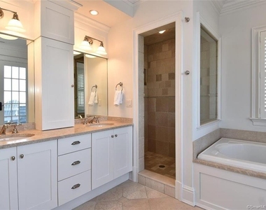 50 Shorefront Park - Photo Thumbnail 26