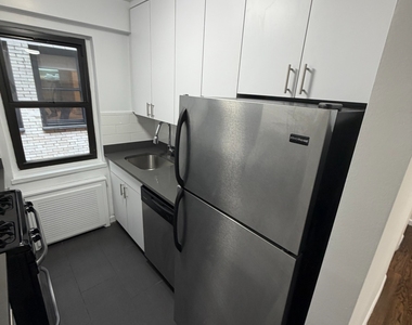 East 57th Street  - Photo Thumbnail 7