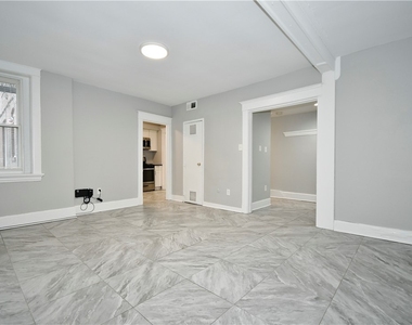 5518 Broad St - Photo Thumbnail 6