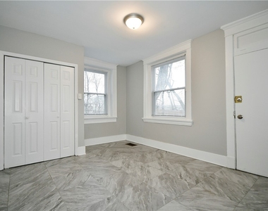 5518 Broad St - Photo Thumbnail 2