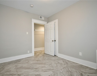 5518 Broad St - Photo Thumbnail 1