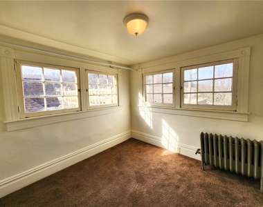 305 Marguerite Ave - Photo Thumbnail 1