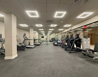 810 Broad Street - Photo Thumbnail 9