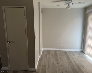 5206 Golden Lane - Photo Thumbnail 8