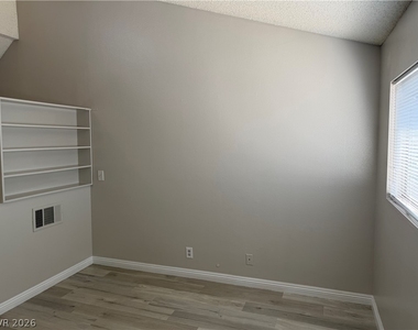 5206 Golden Lane - Photo Thumbnail 16