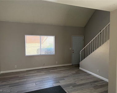 5206 Golden Lane - Photo Thumbnail 4