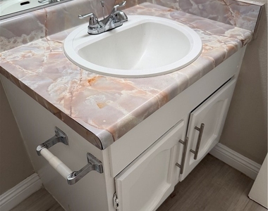 5206 Golden Lane - Photo Thumbnail 21
