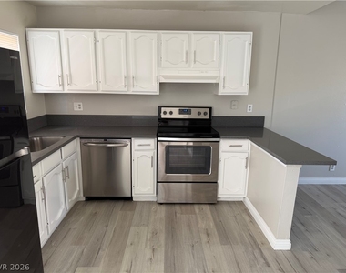 5206 Golden Lane - Photo Thumbnail 10