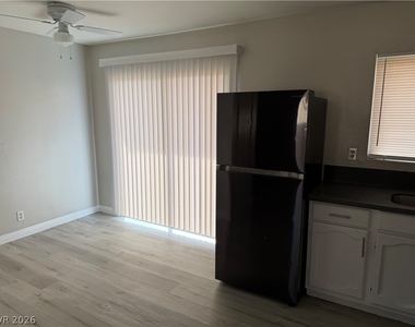5206 Golden Lane - Photo Thumbnail 7