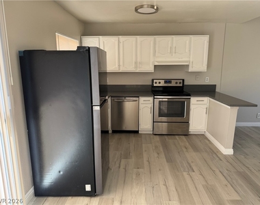 5206 Golden Lane - Photo Thumbnail 11