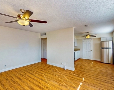 1302 Rexford Place - Photo Thumbnail 9