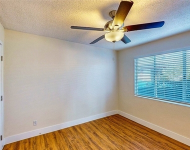 1302 Rexford Place - Photo Thumbnail 10