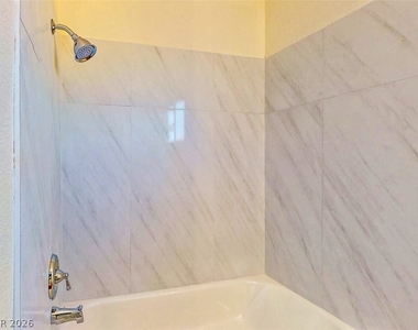 1302 Rexford Place - Photo Thumbnail 7