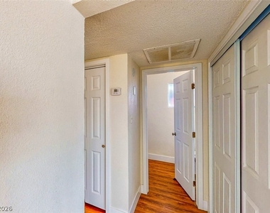 1302 Rexford Place - Photo Thumbnail 6