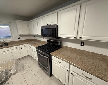2120 Royal Antilles Court - Photo Thumbnail 8
