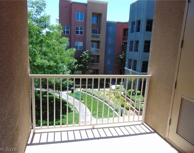 44 Serene Avenue - Photo Thumbnail 6
