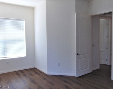 44 Serene Avenue - Photo Thumbnail 18