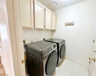 2851 S Valley View Boulevard - Photo Thumbnail 27