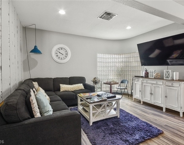 2851 S Valley View Boulevard - Photo Thumbnail 38