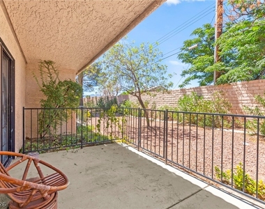 2851 S Valley View Boulevard - Photo Thumbnail 29