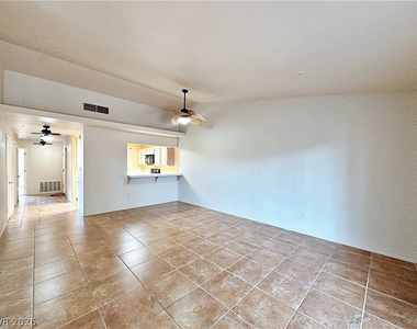 2851 S Valley View Boulevard - Photo Thumbnail 12