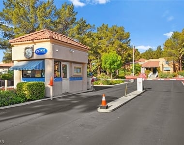 2851 S Valley View Boulevard - Photo Thumbnail 32
