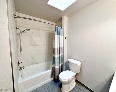 2851 S Valley View Boulevard - Photo Thumbnail 17