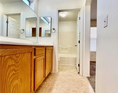 11901 Fairfax Ridge Street - Photo Thumbnail 23