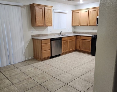 11901 Fairfax Ridge Street - Photo Thumbnail 7