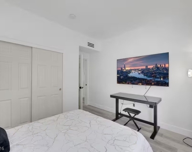 8501 W University Avenue - Photo Thumbnail 17