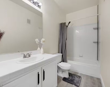 8501 W University Avenue - Photo Thumbnail 20