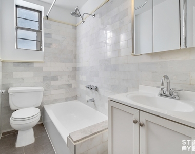 400 Clinton Avenue - Photo Thumbnail 8