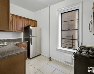 400 Clinton Avenue - Photo Thumbnail 2